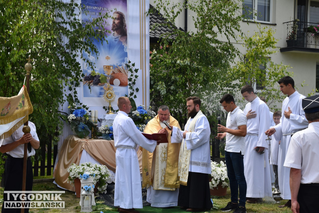 Procesja Bożego Ciała w Goźlicach w gm. Klimontów