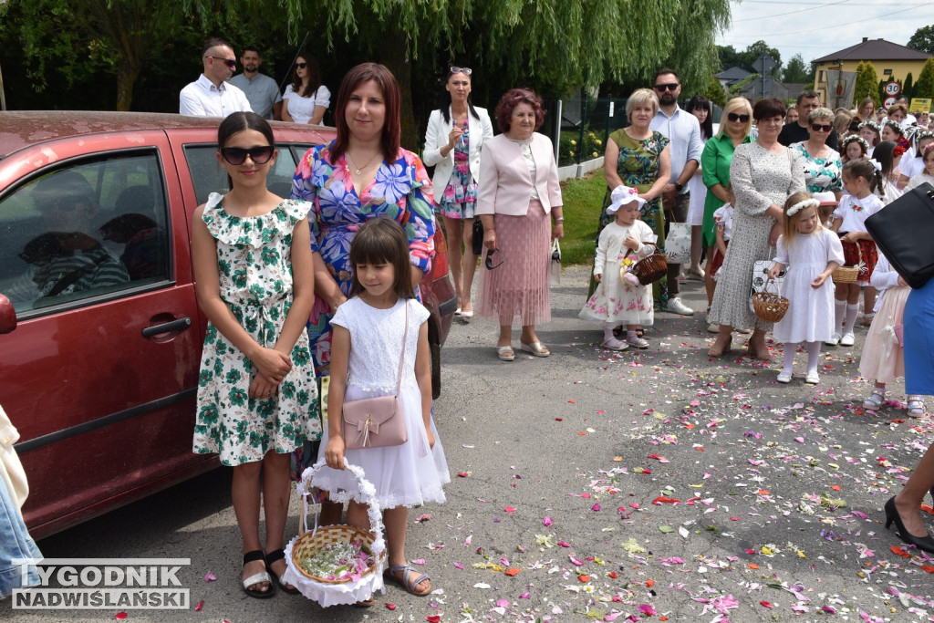 Procesja Bożego Ciała w Goźlicach w gm. Klimontów