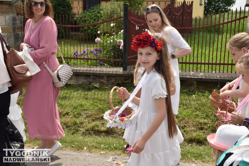 Procesja Bożego Ciała w Goźlicach w gm. Klimontów