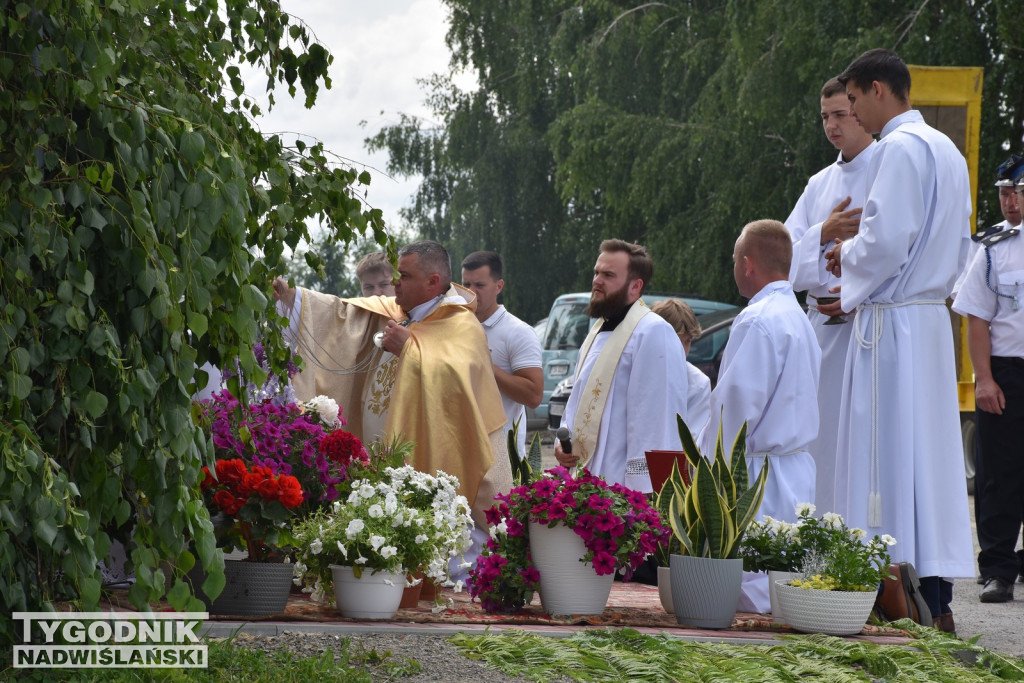 Procesja Bożego Ciała w Goźlicach w gm. Klimontów