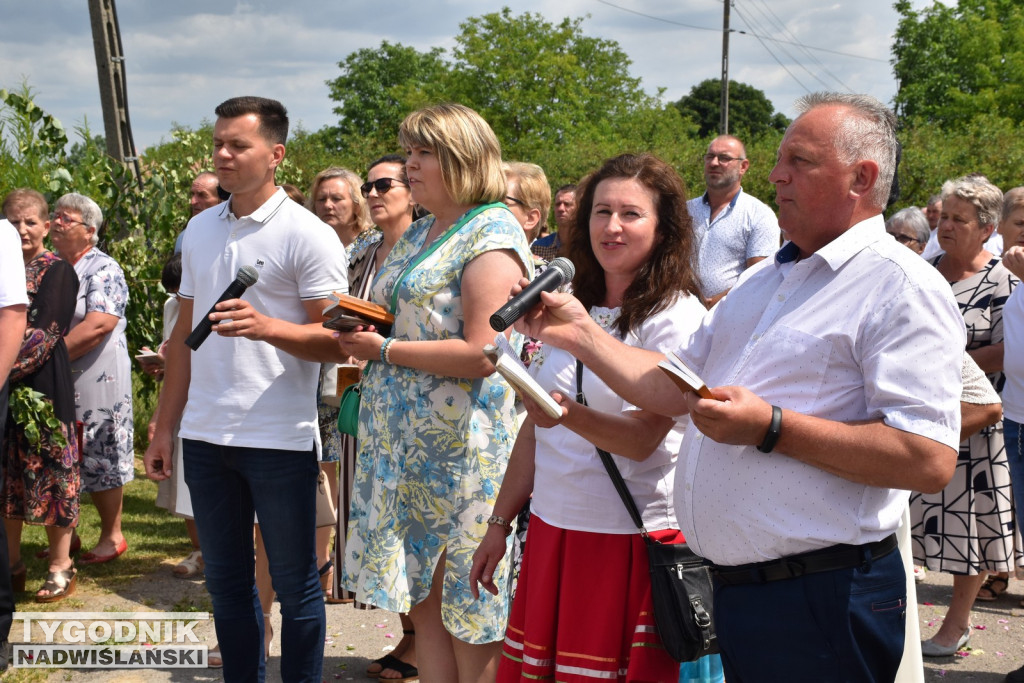 Procesja Bożego Ciała w Goźlicach w gm. Klimontów