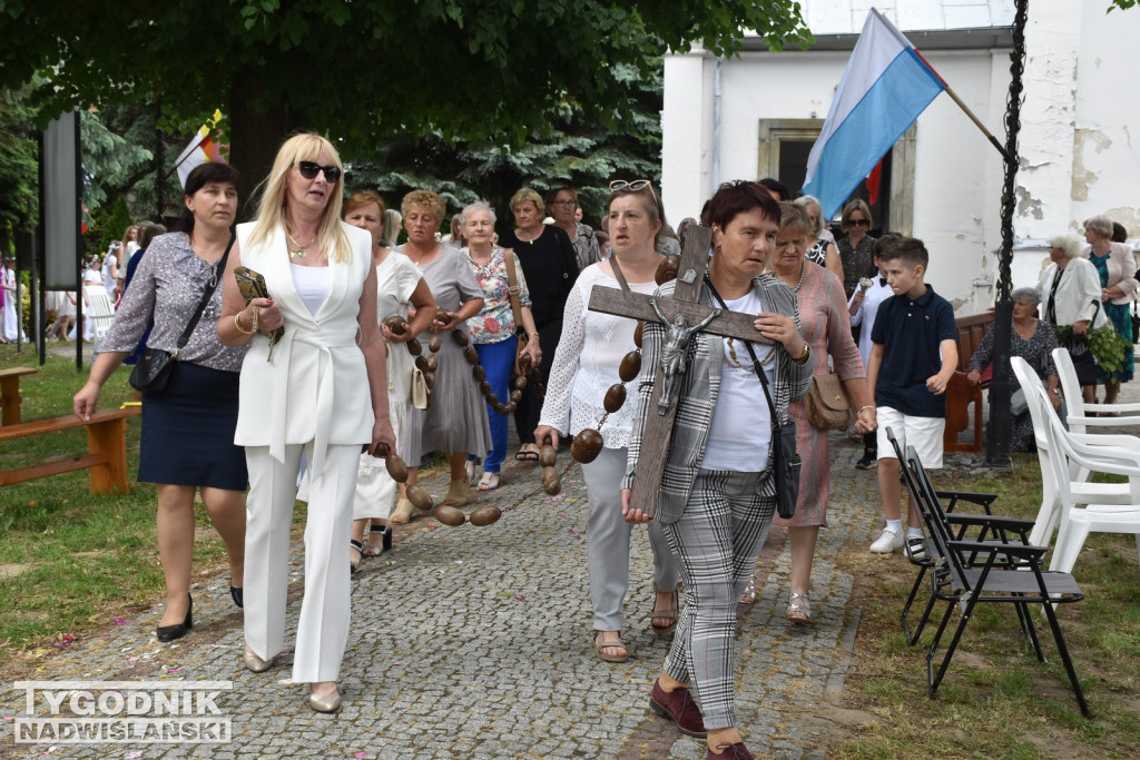 Procesja Bożego Ciała w Goźlicach w gm. Klimontów