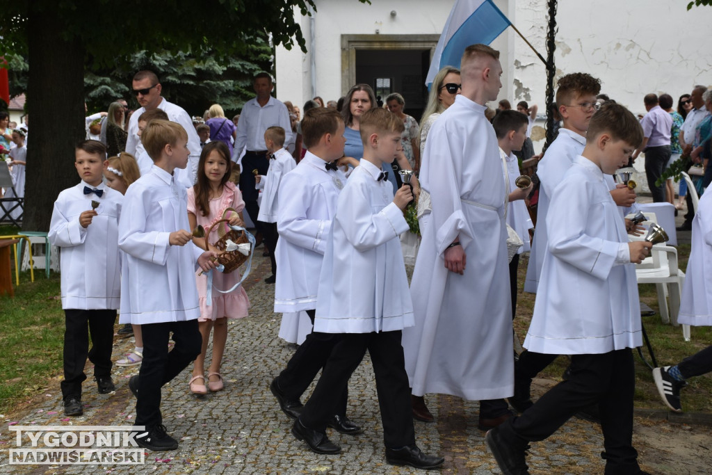 Procesja Bożego Ciała w Goźlicach w gm. Klimontów