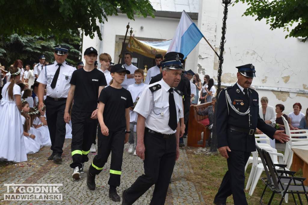 Procesja Bożego Ciała w Goźlicach w gm. Klimontów