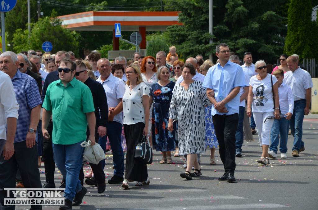 Procesja Bożego Ciała na osiedlu Miechocin