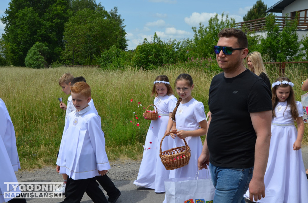 Procesja Bożego Ciała na osiedlu Miechocin