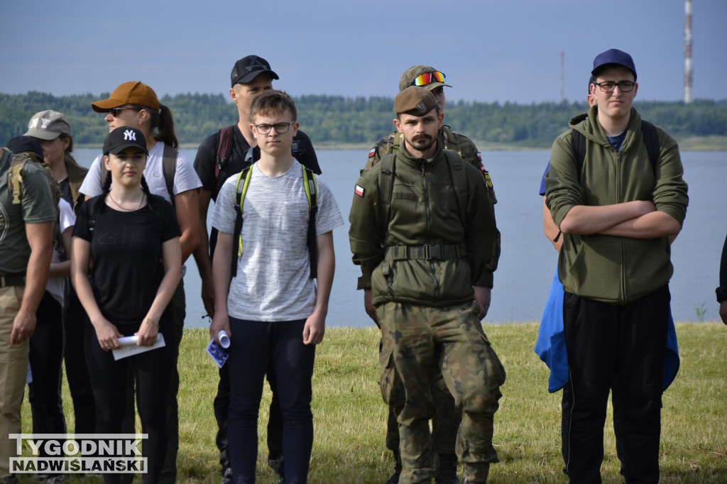 Trening z żołnierzami nad Jeziorem Tarnobrzeskim