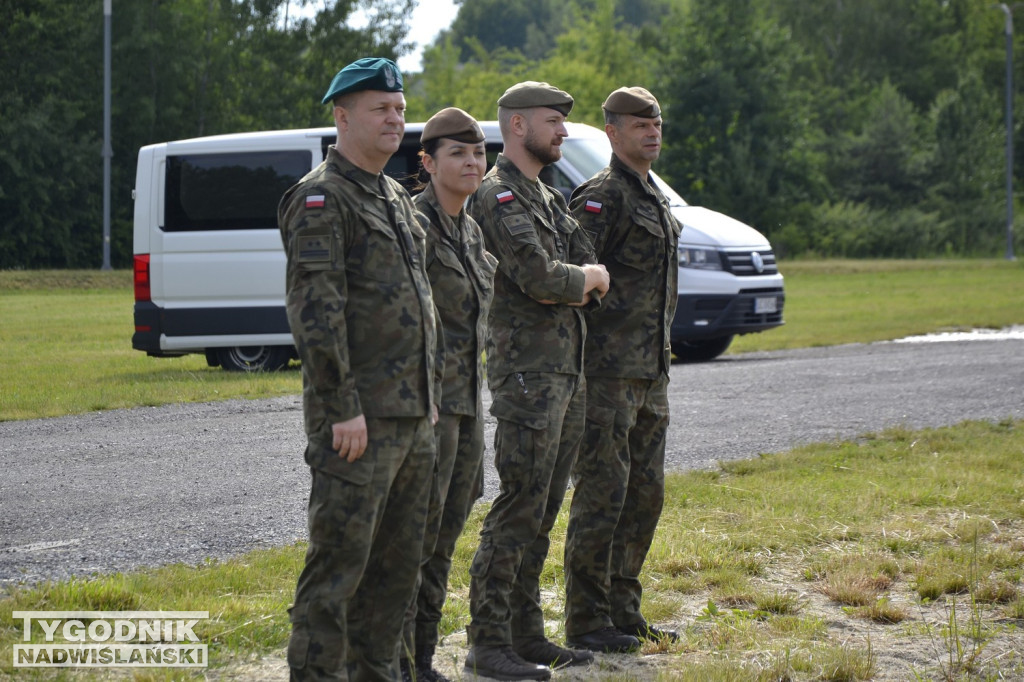 Trening z żołnierzami nad Jeziorem Tarnobrzeskim