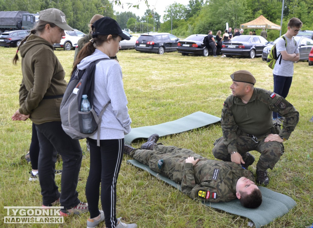 Trening z żołnierzami nad Jeziorem Tarnobrzeskim