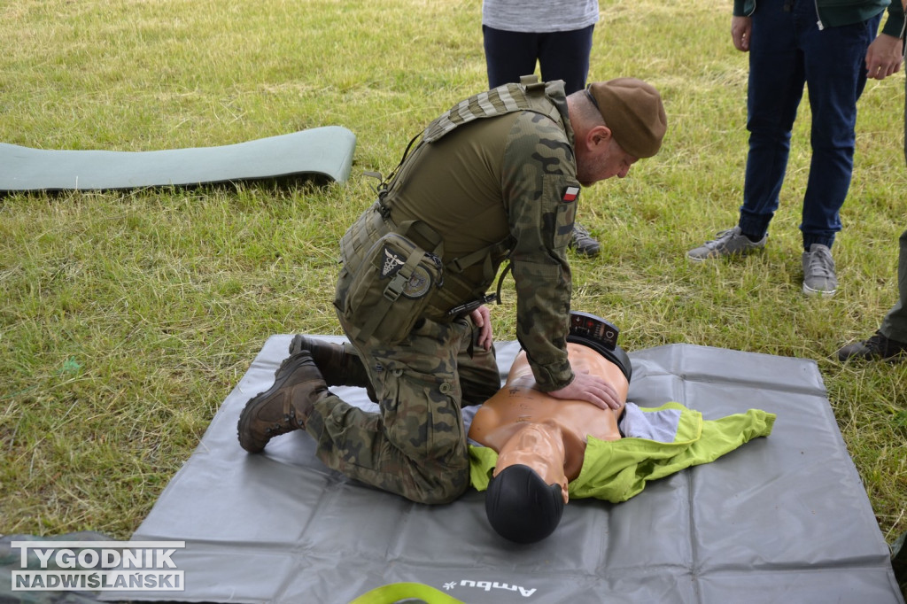 Trening z żołnierzami nad Jeziorem Tarnobrzeskim