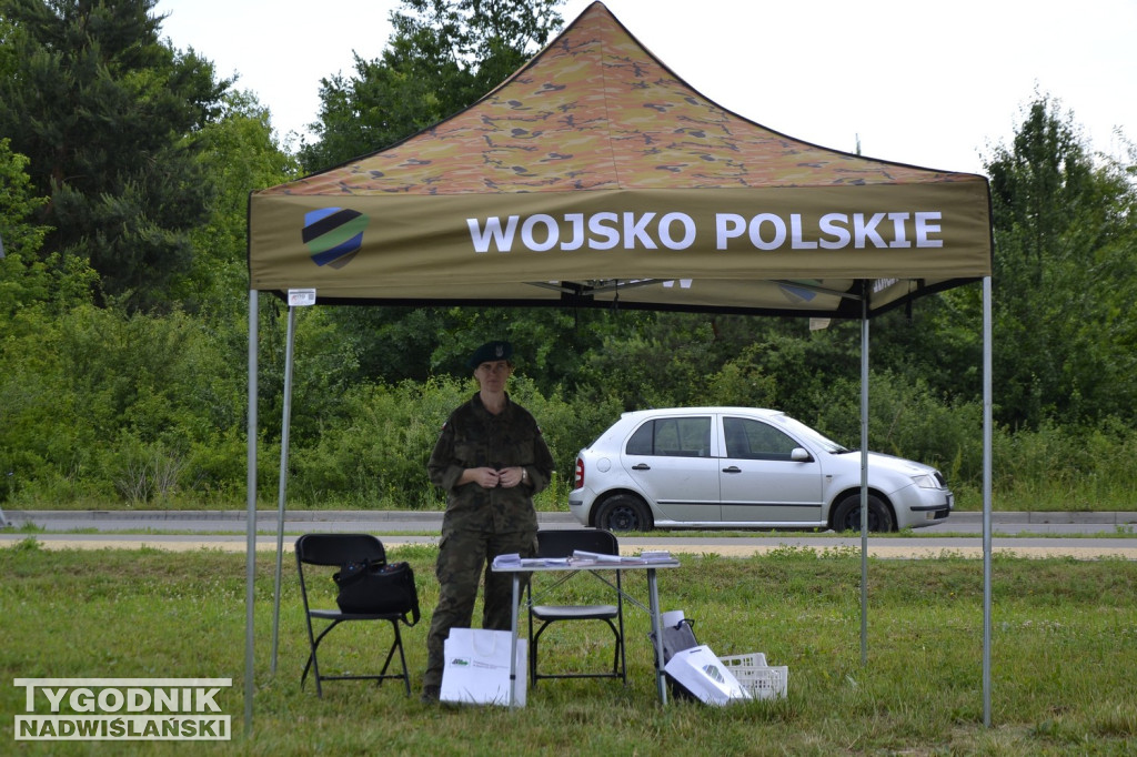 Trening z żołnierzami nad Jeziorem Tarnobrzeskim