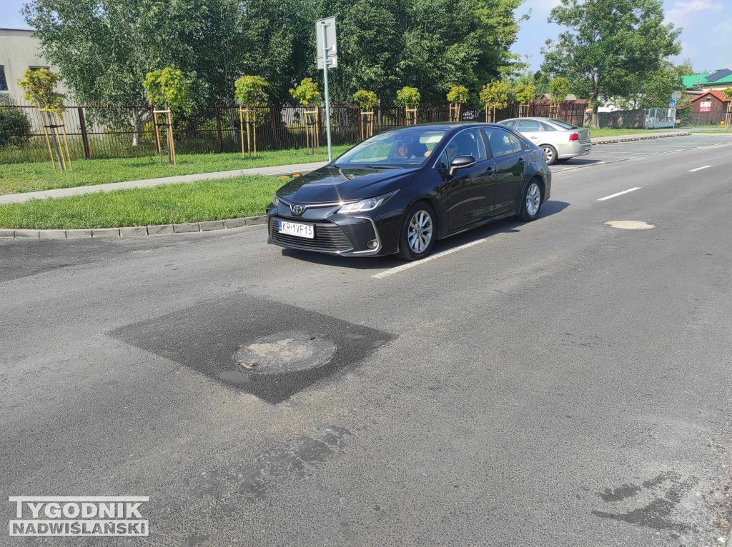 Zapadnięta studzienka na ul. Skłodowskiej?