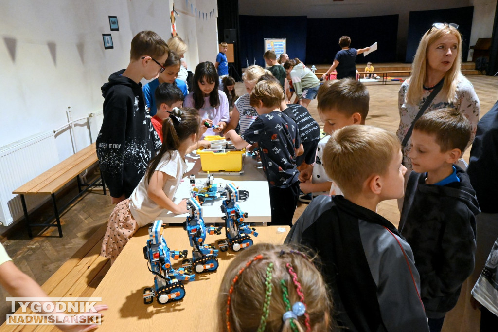 Festiwal robotów w Szkole Podstawowej nr 10 w Tarnobrzegu