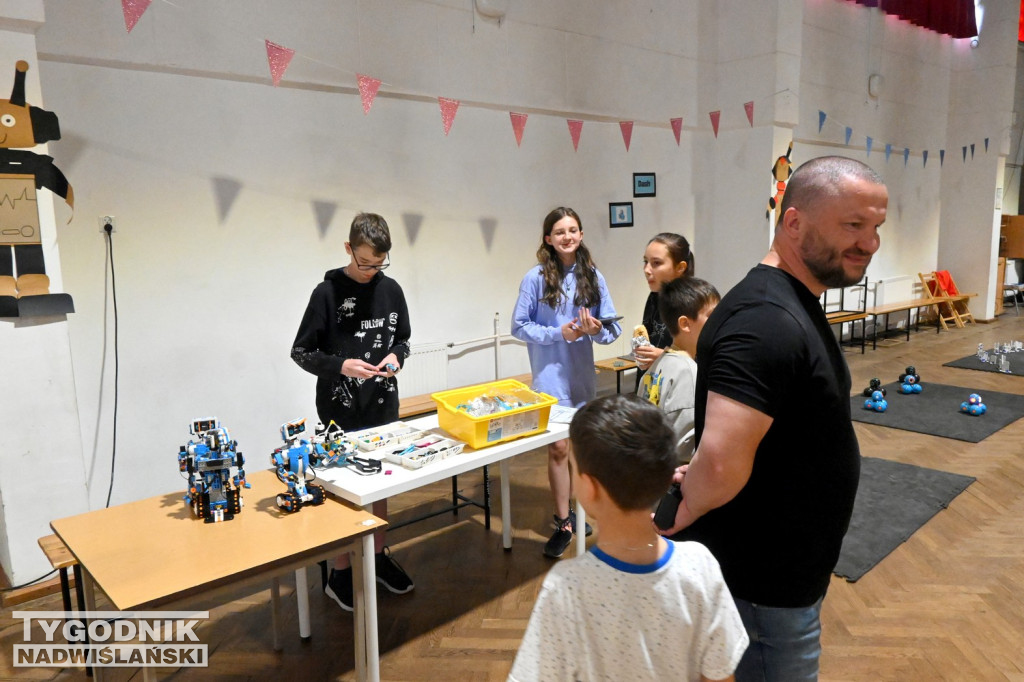 Festiwal robotów w Szkole Podstawowej nr 10 w Tarnobrzegu