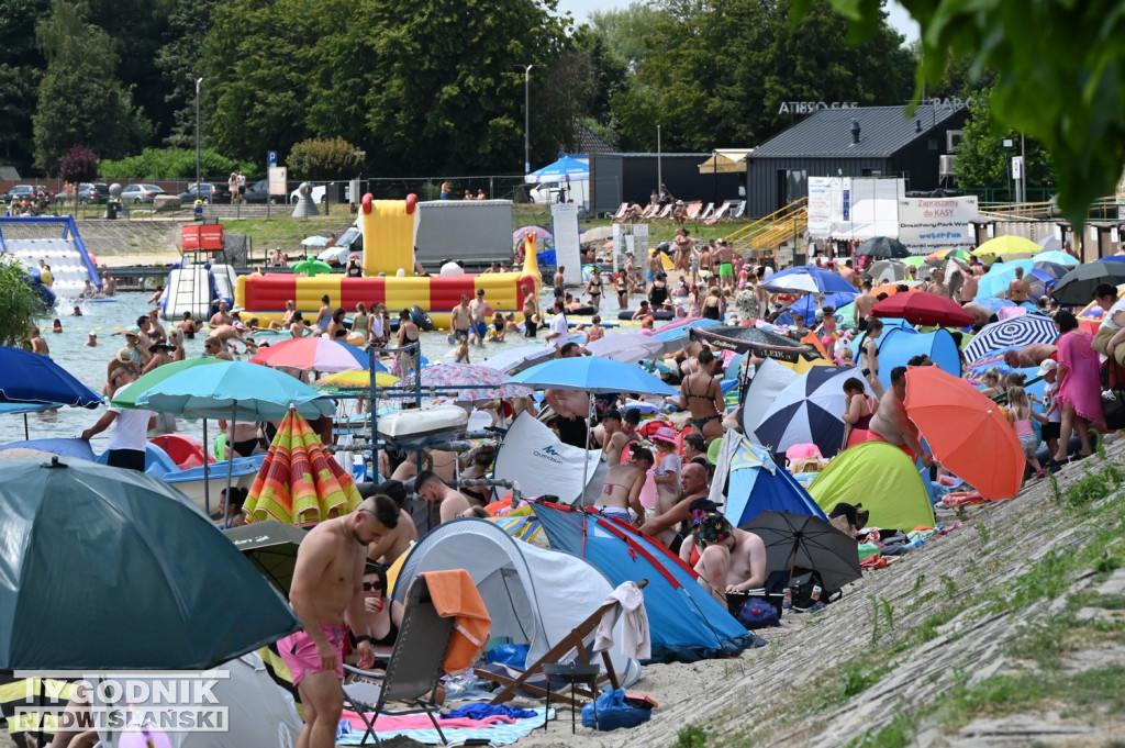 Słoneczna niedziela nad Jeziorem Tarnobrzeskim