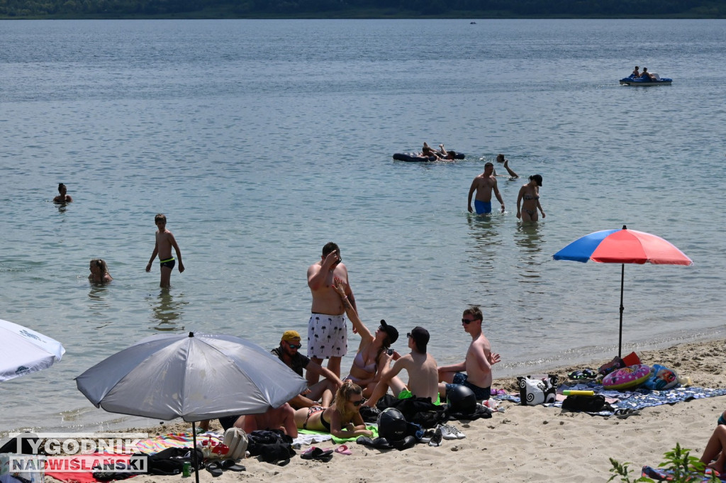 Słoneczna niedziela nad Jeziorem Tarnobrzeskim