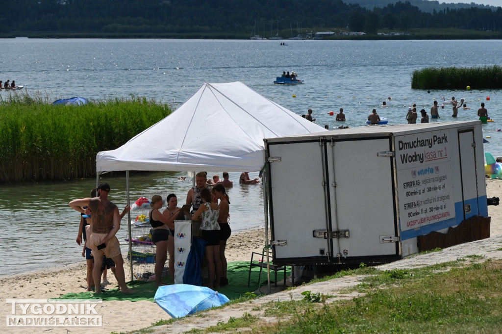 Słoneczna niedziela nad Jeziorem Tarnobrzeskim