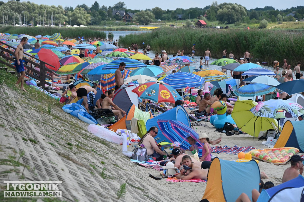 Słoneczna niedziela nad Jeziorem Tarnobrzeskim