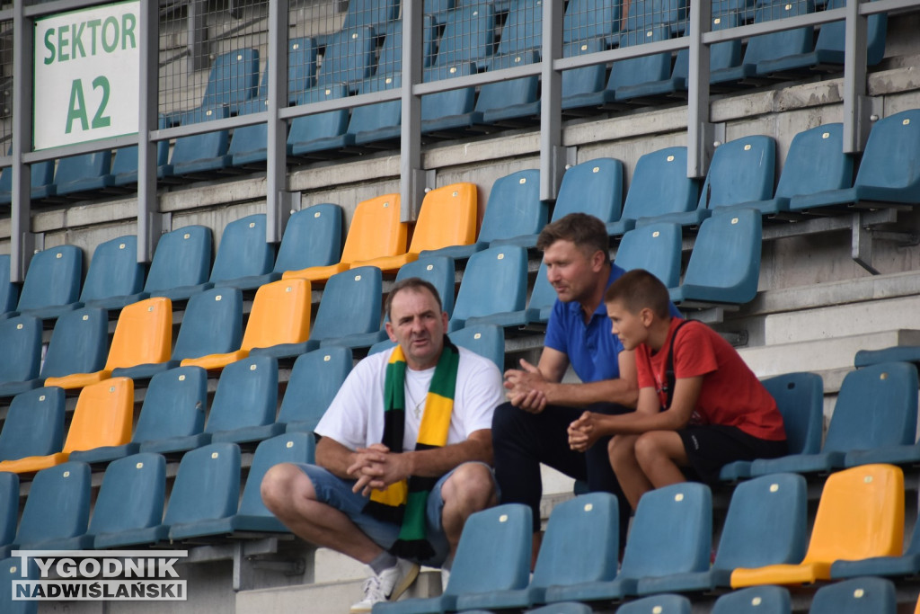 Zdjęcia z trybun mecz Siarka - Lewart