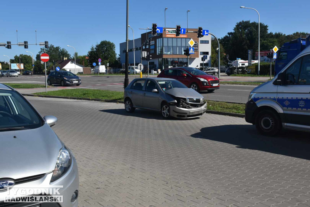 Zdarzenie na parkingu przy tarnobrzeskim cmentarzu