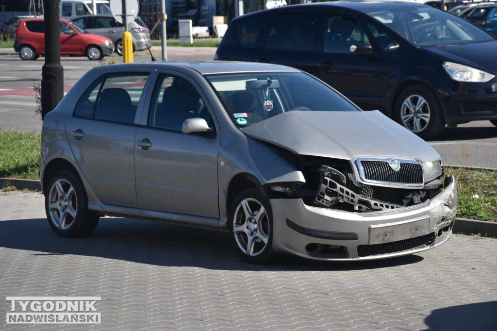 Zdarzenie na parkingu przy tarnobrzeskim cmentarzu