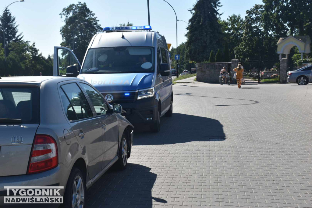 Zdarzenie na parkingu przy tarnobrzeskim cmentarzu