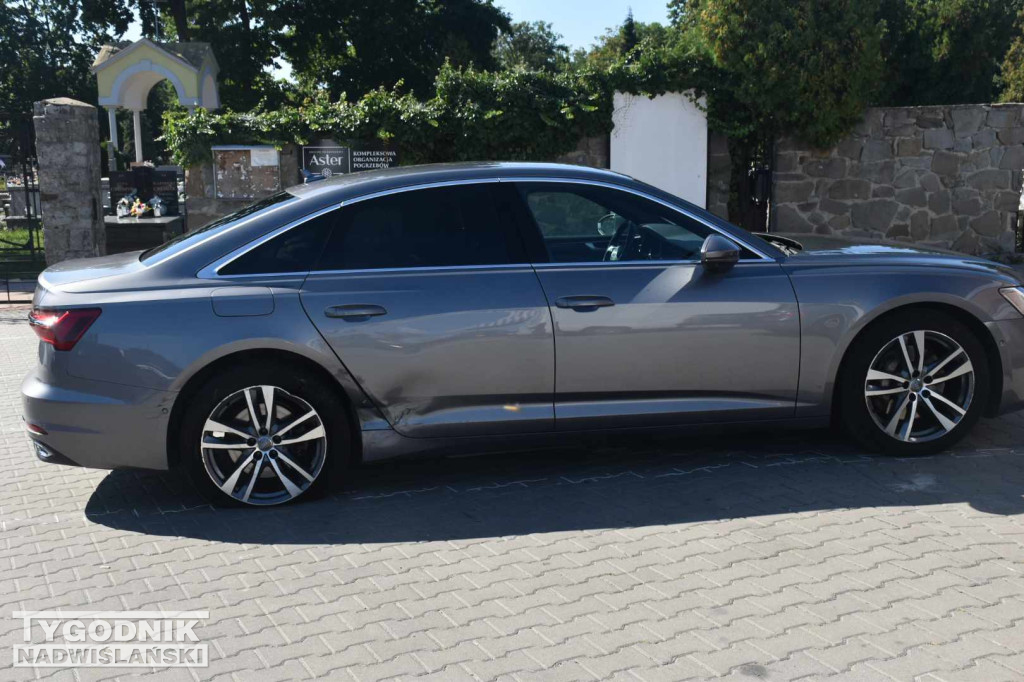 Zdarzenie na parkingu przy tarnobrzeskim cmentarzu