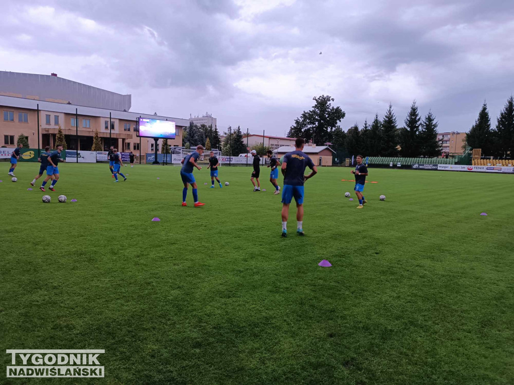 Zalane boisko KS Siarka