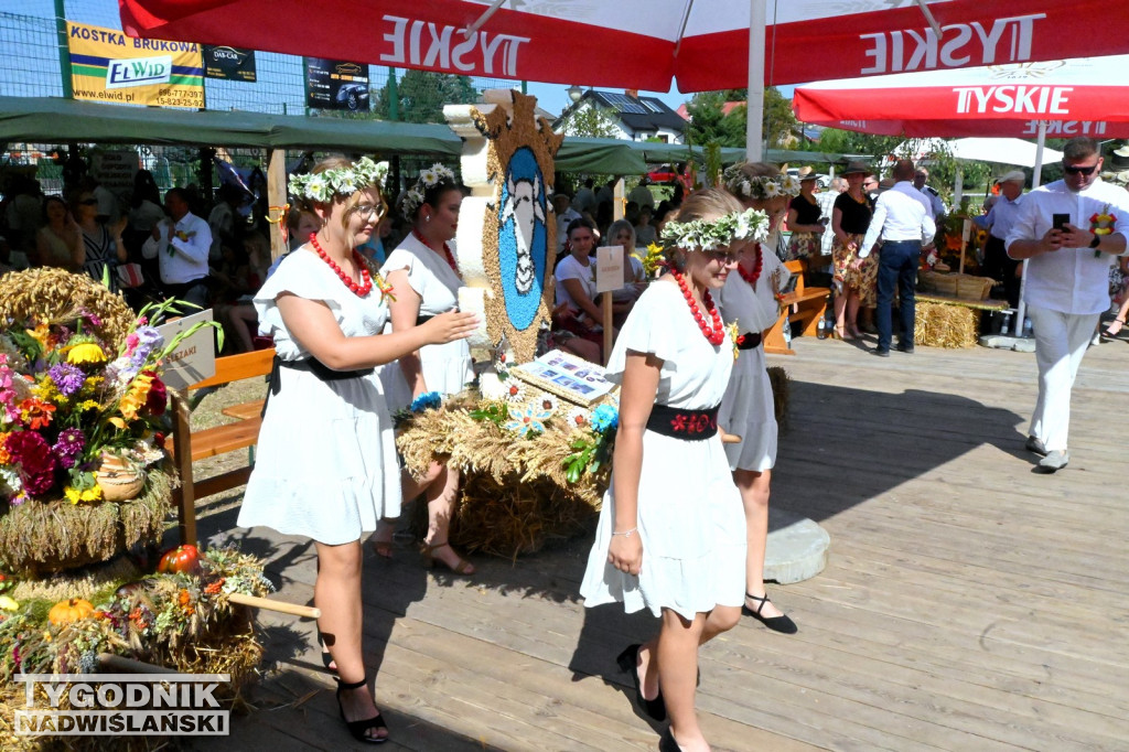 Dożynki gminy Baranów Sandomierski w Suchorzowie