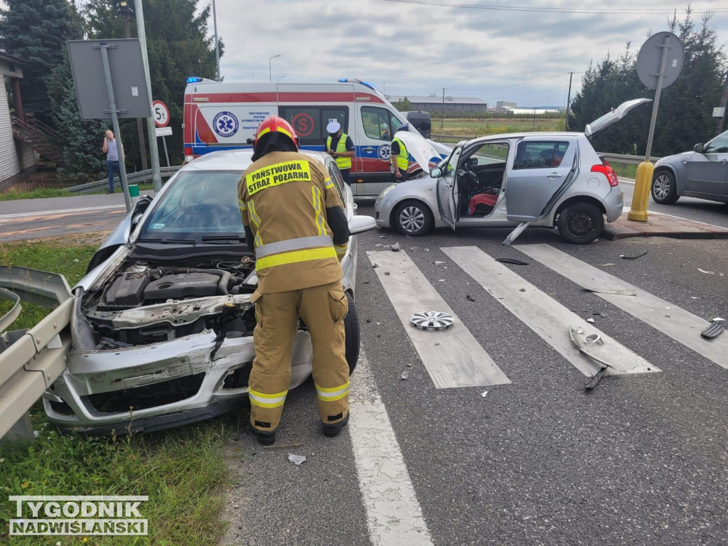 Zderzenie aut na DK9 w Krowiej Górze