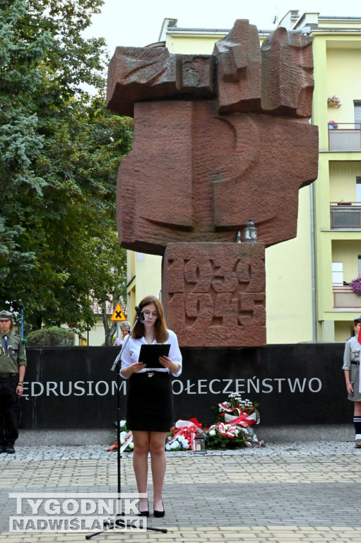 Upamiętnienie 85. rocznicy wybuchu II WŚ w Tarnobrzegu