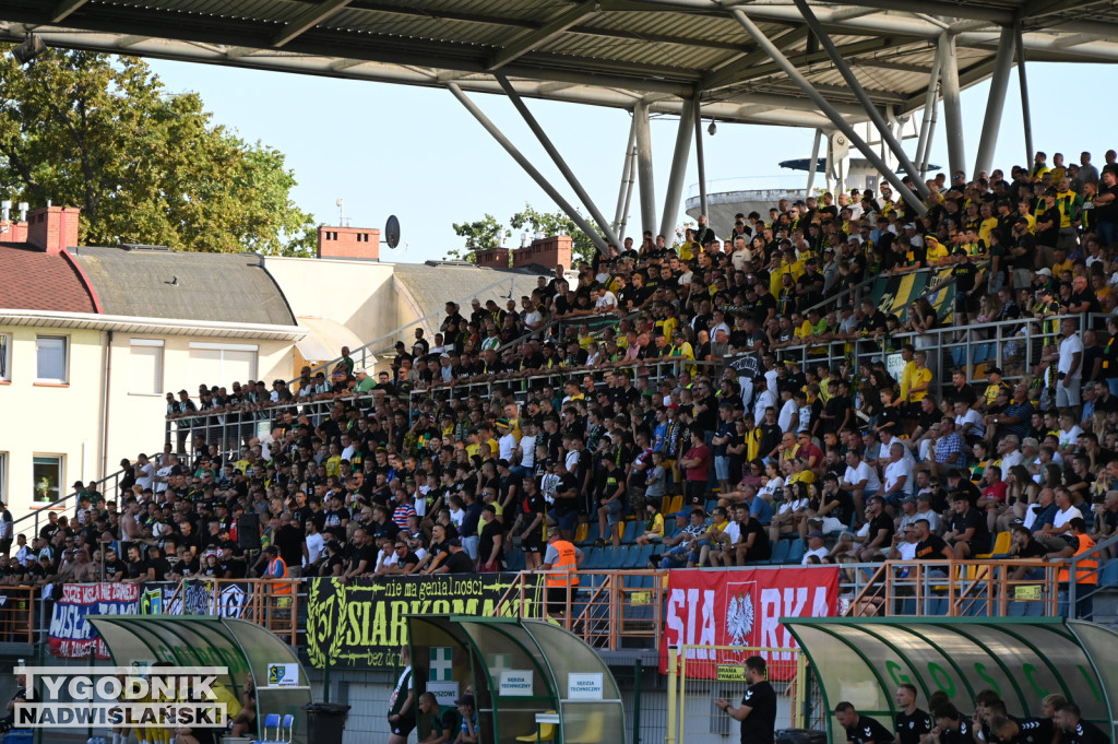 Kibice na meczu Siarka - Sandecja Nowy Sącz