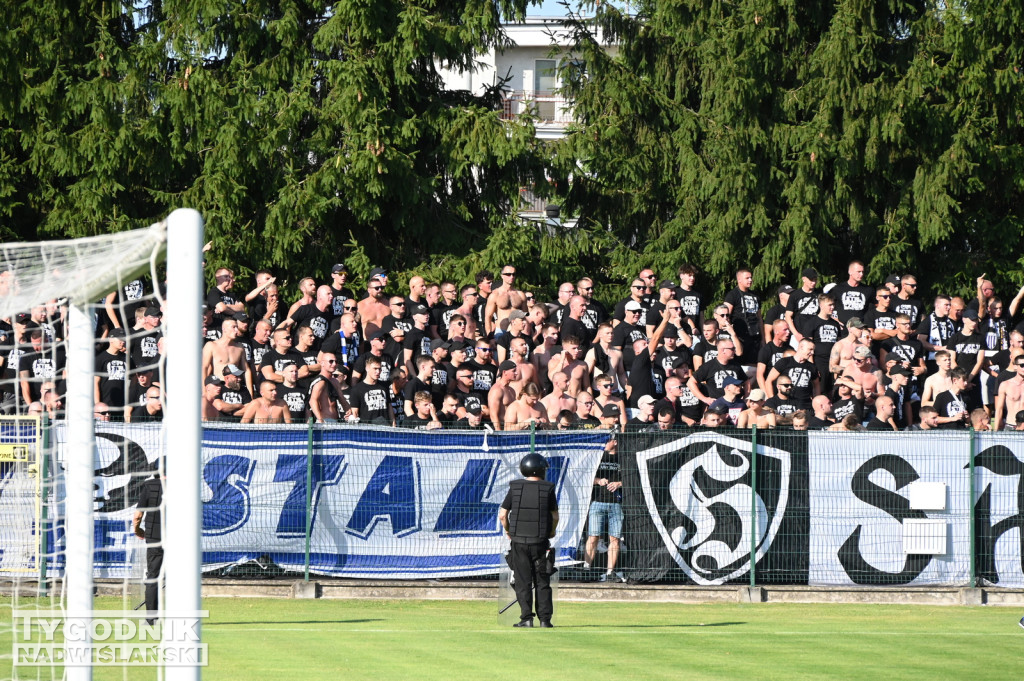 Kibice na meczu Siarka - Sandecja Nowy Sącz