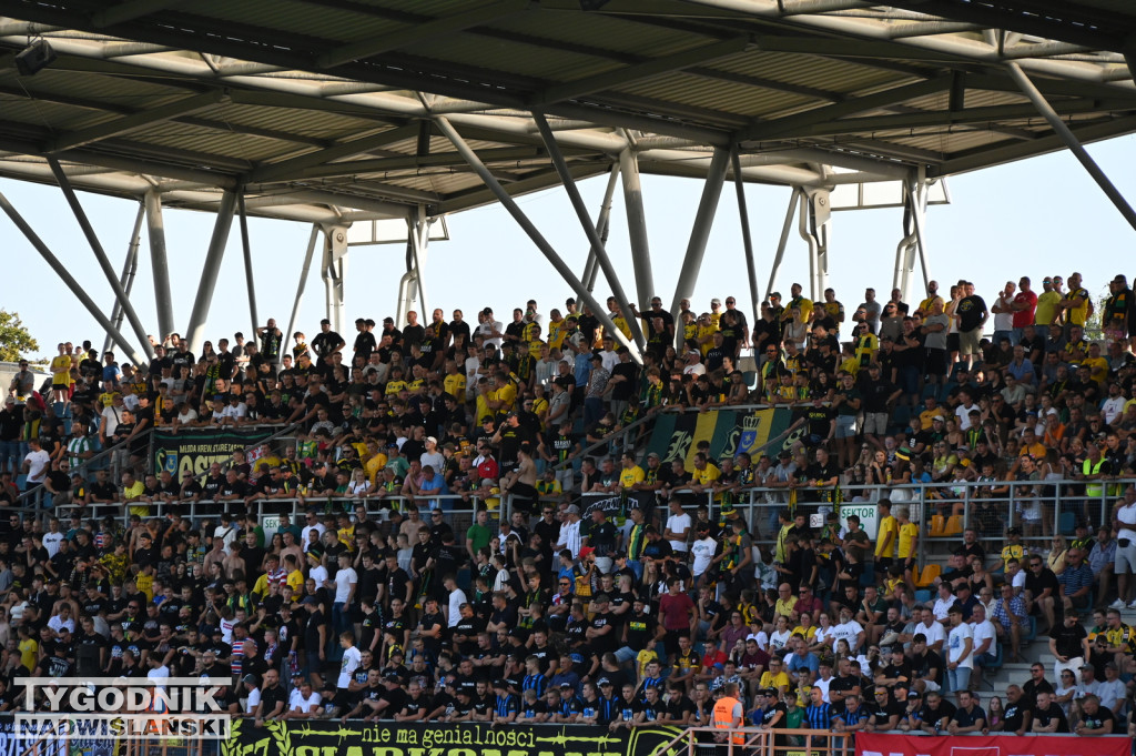 Kibice na meczu Siarka - Sandecja Nowy Sącz