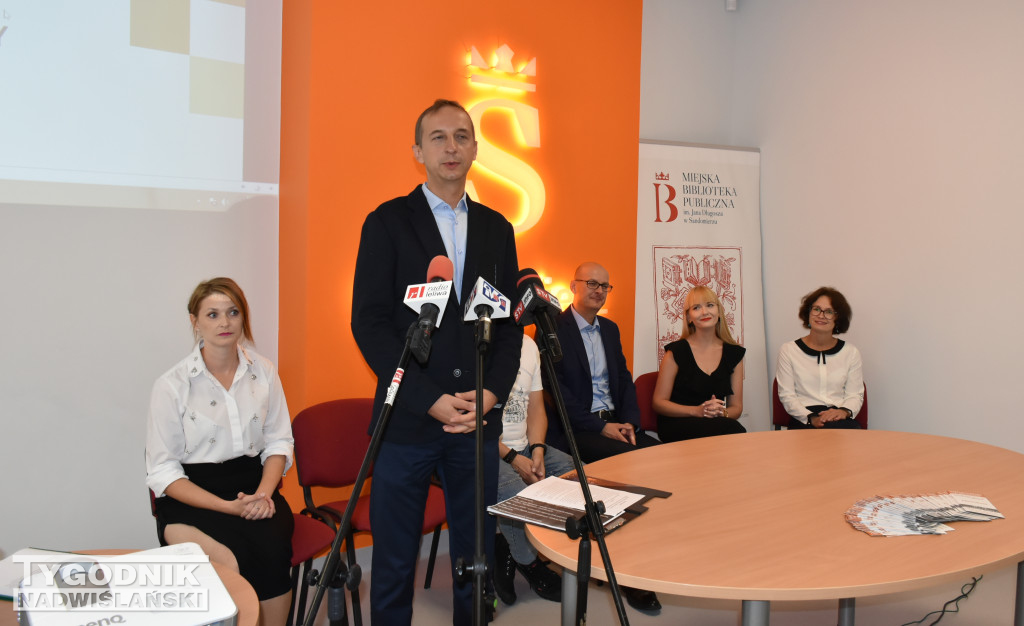 Konferencja na temat festiwalu literatury