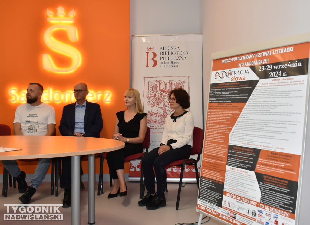 Konferencja na temat festiwalu literatury
