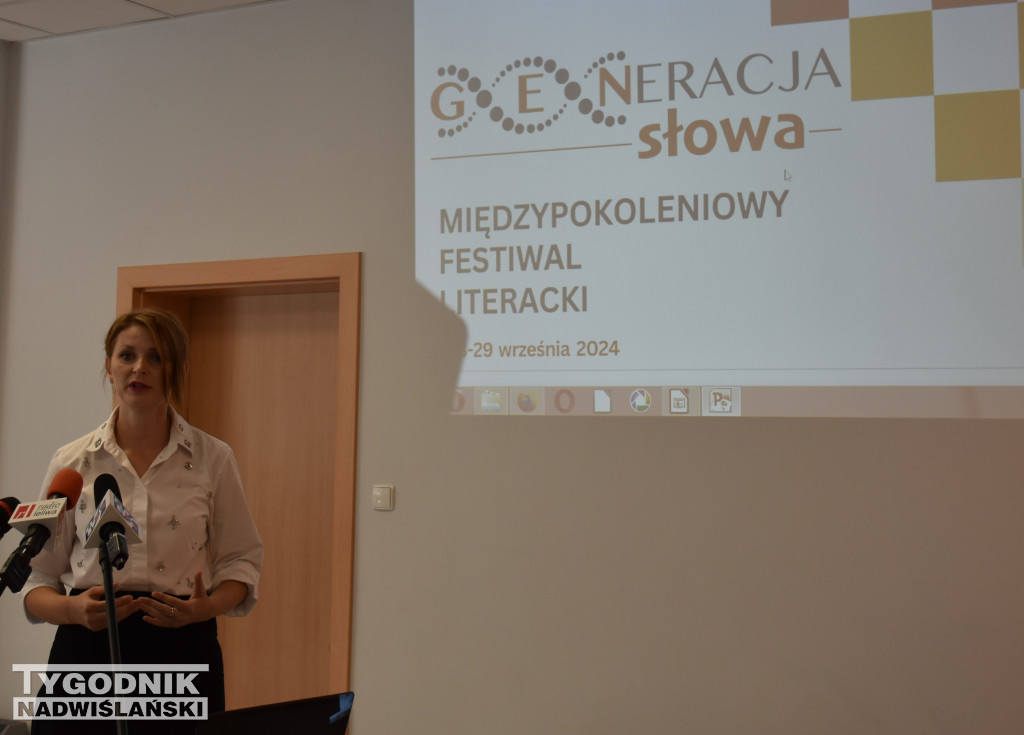Konferencja na temat festiwalu literatury