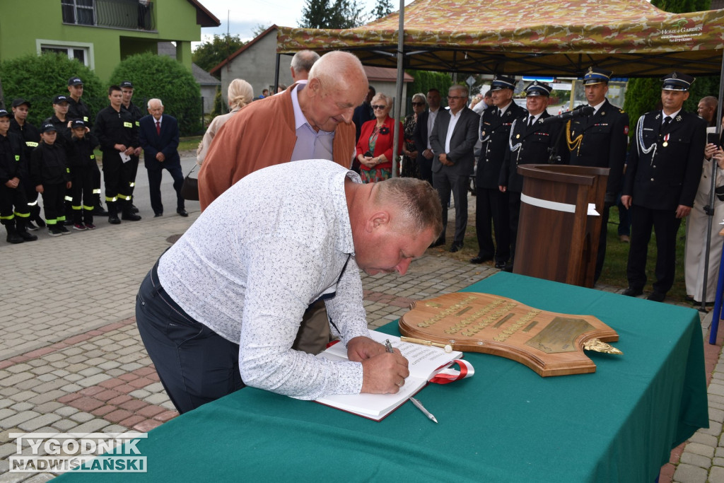 Nowy sztandar dla OSP Gnieszowice