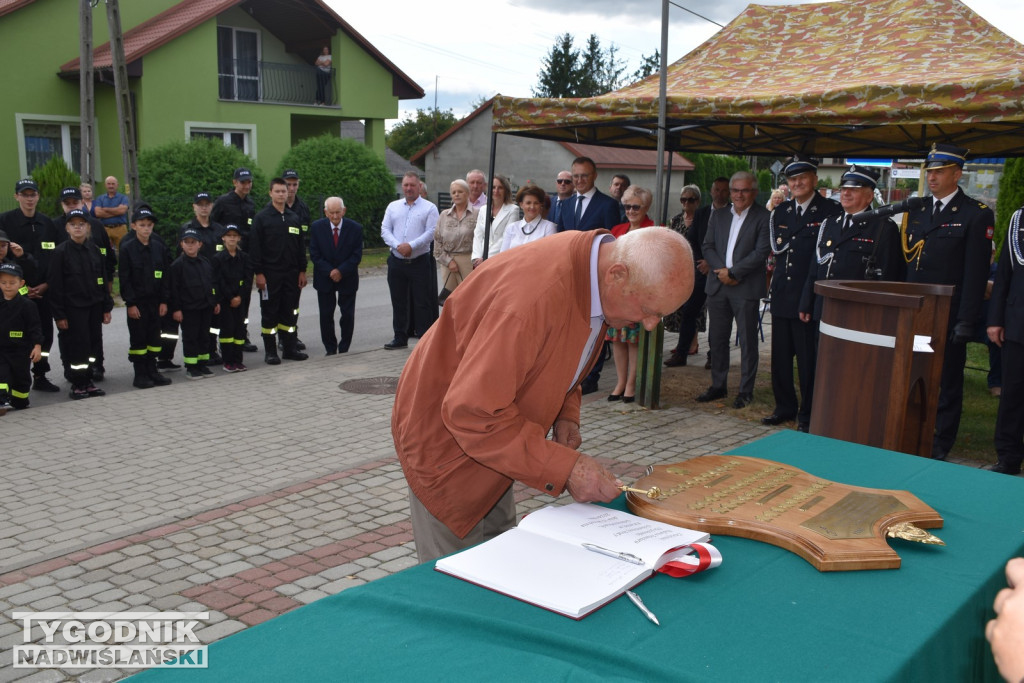 Nowy sztandar dla OSP Gnieszowice