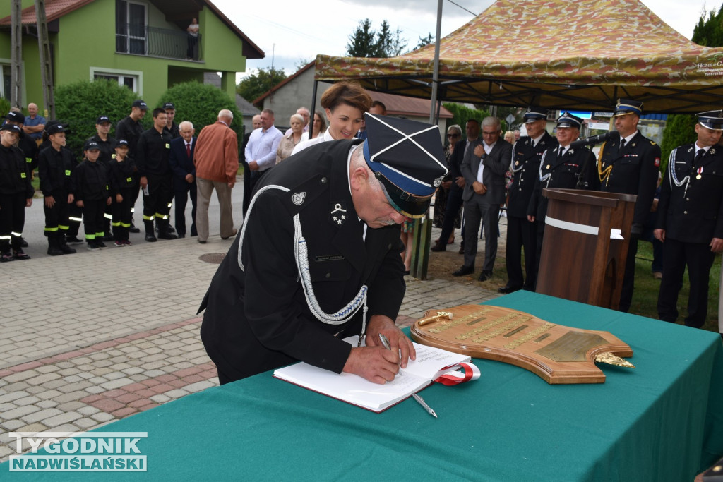 Nowy sztandar dla OSP Gnieszowice