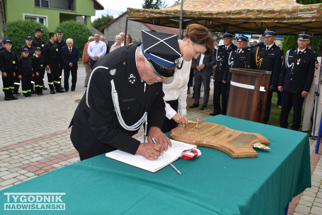 Nowy sztandar dla OSP Gnieszowice