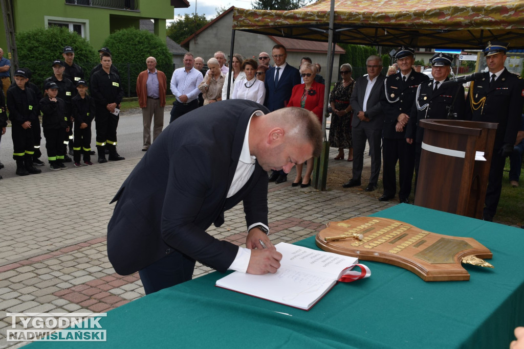 Nowy sztandar dla OSP Gnieszowice