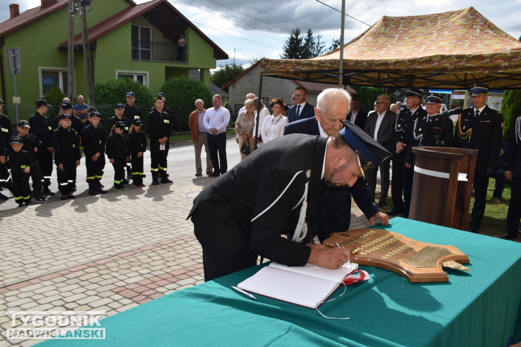 Nowy sztandar dla OSP Gnieszowice