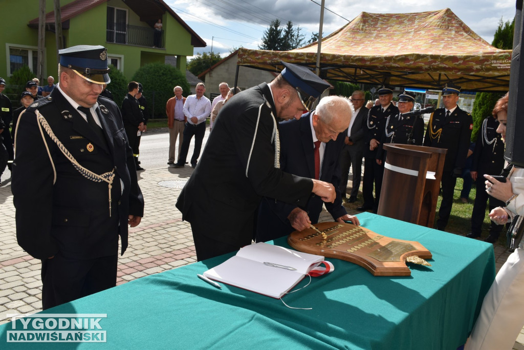 Nowy sztandar dla OSP Gnieszowice