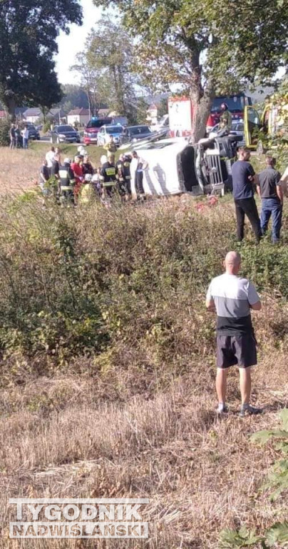 Wypadek busa z piłkarzami Alitu Ożarów