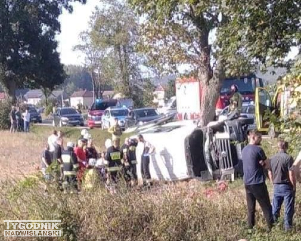 Wypadek busa z piłkarzami Alitu Ożarów