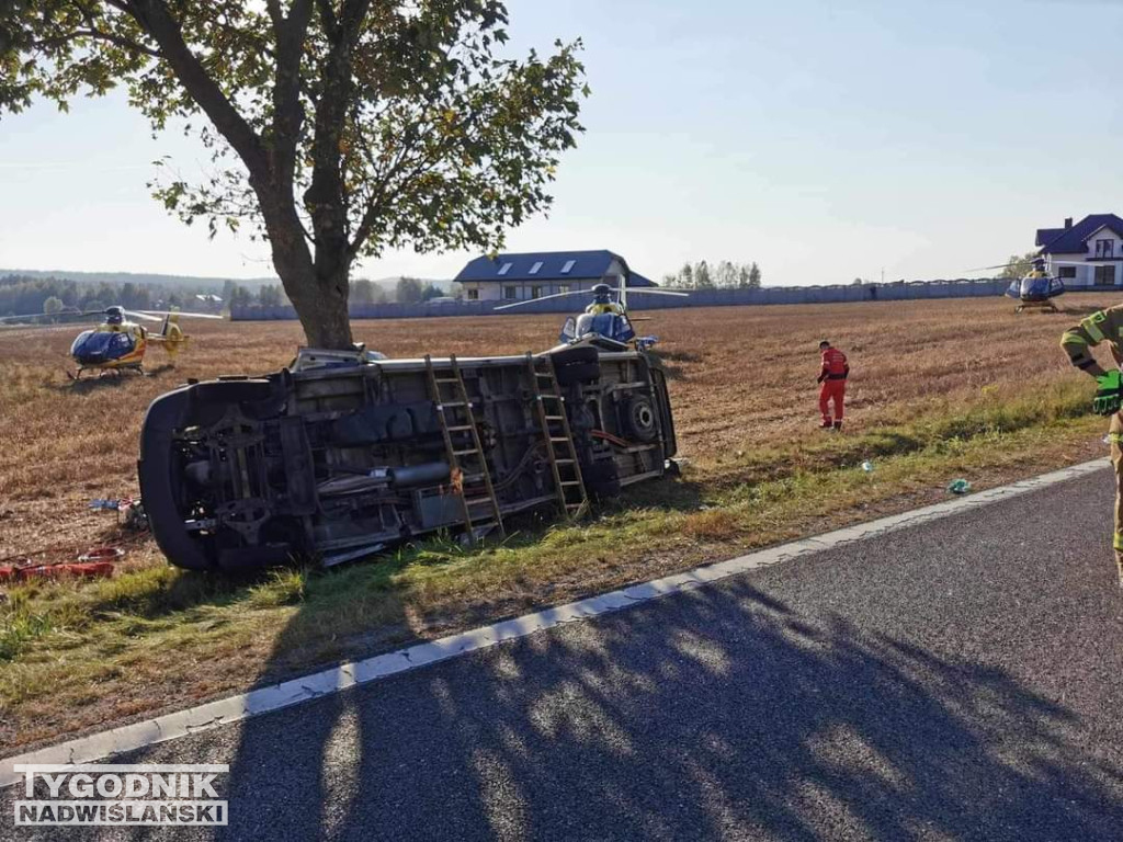 Wypadek busa z piłkarzami Alitu Ożarów