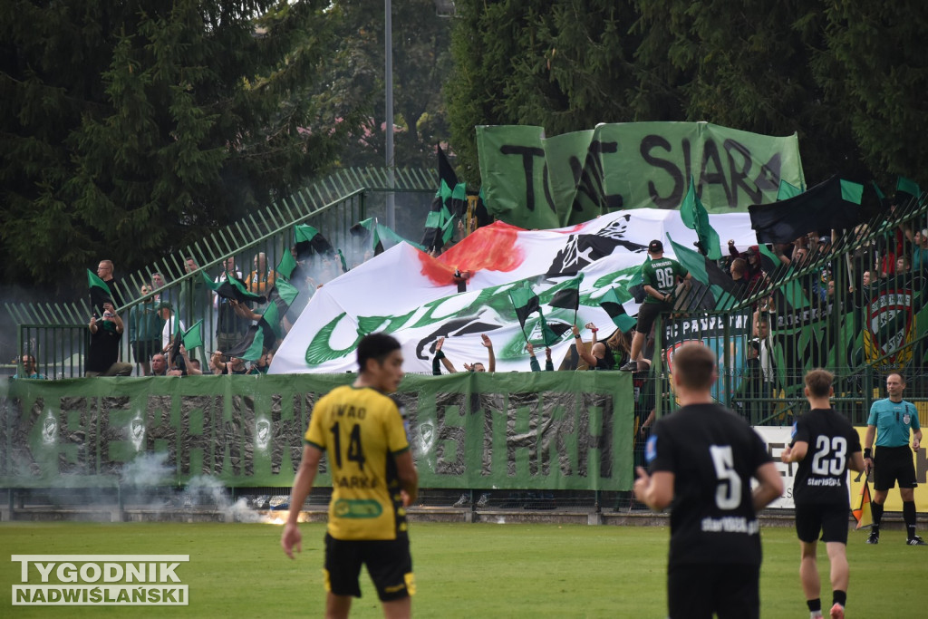 Zdjęcia z trybun mecz Siarka - Star