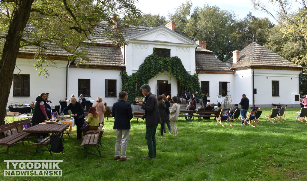 Spotkanie ze sztuką i historią w Skotnikach