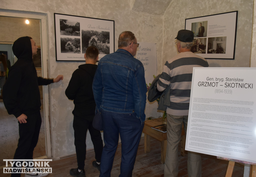 Spotkanie ze sztuką i historią w Skotnikach